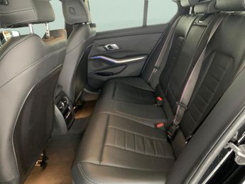 BMW 3 Series 2.0 320i M Sport (184 ps) - 19IN ALLOYS - CARPLAY - ACTIVE LANE 