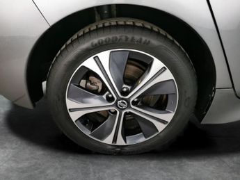 Nissan Leaf 40kWh Tekna (150 ps) - REVERSE CAM - NAV - HEAT PACK