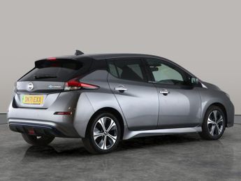 Nissan Leaf 40kWh Tekna (150 ps) - REVERSE CAM - NAV - HEAT PACK