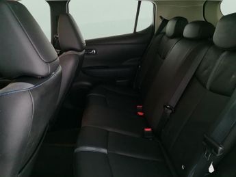 Nissan Leaf 40kWh Tekna (150 ps) - REVERSE CAM - NAV - HEAT PACK