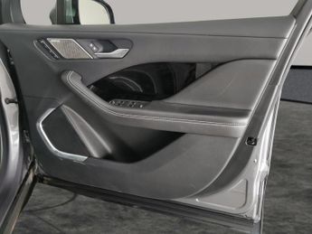 Jaguar I-PACE 400 90kWh HSE 4WD (400 ps) - LED - REVERSE CAM - MERIDIAN AUDIO