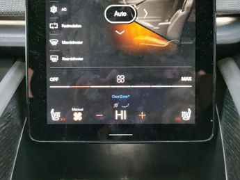 Polestar Polestar 2 Dual Motor 78kWh Long Range Fastback 4WDE (408 ps) - HEATED SEAT