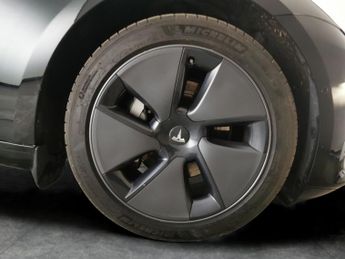 Tesla Model 3 Standard Range Plus RWD (241 bhp) - PARK ASSIST - LED - REVERSE 