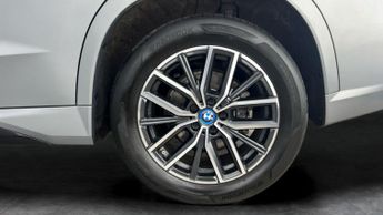 BMW iX1 20 66.5kWh M Sport eDrive (11kW Charger) (204 ps) - EDRIVE EXTER