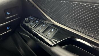 Toyota C-HR 1.8 VVT-h Dynamic CVT (122 ps) - HEATED SEATS - LANE DEPARTURE A