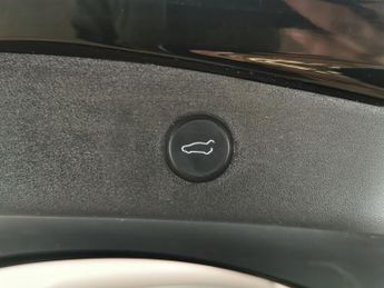 Tesla Model 3 Standard Range Plus RWD (241 bhp) - PARK ASSIST - LED - REVERSE 