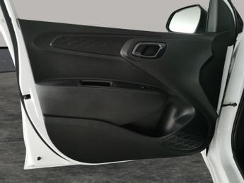 Hyundai i10 1.0 SE Connect (67 ps) - CRUISE - CLIMATE CONTROL - DAB