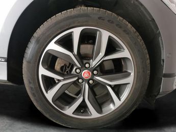 Jaguar I-PACE 400 90kWh HSE 4WD (400 ps) - LED - REVERSE CAM - MERIDIAN AUDIO
