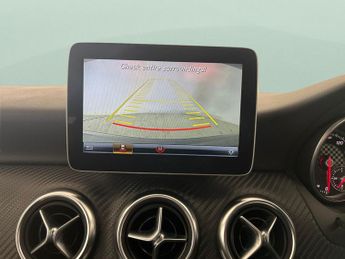 Mercedes-Benz A Class 1.5 A180d AMG Line 7G-DCT (109 ps) - PADDLE SHIFT - CLIMATE CONT