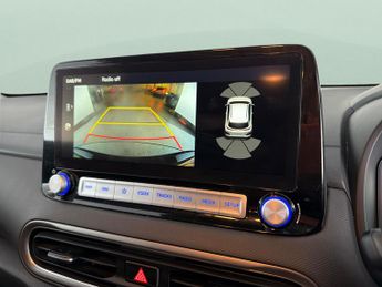 Hyundai Kona 64kWh Premium (10.5kW Charger) (204 ps) - HEATED SEATS - HEATED 