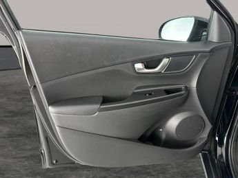 Hyundai Kona 64kWh Premium (10.5kW Charger) (204 ps) - HEATED SEATS - HEATED 