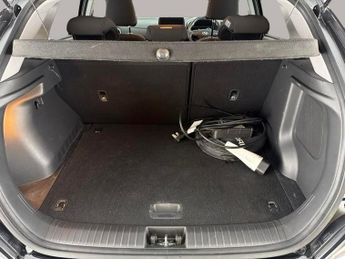 Hyundai Kona 64kWh Premium (10.5kW Charger) (204 ps) - HEATED SEATS - HEATED 