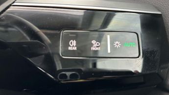 Audi e-tron 50 Sport quattro 71.2kWh (11kW Charger) (313 ps) - HEATED SEATS