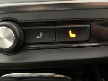 MG Mg5 61.1kWh Exclusive Long Range (156 ps) - KEYLESS ENTRY - LED - NA