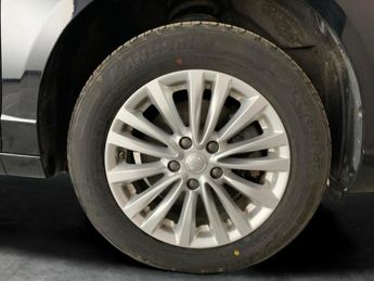 MG Mg5 61.1kWh Exclusive Long Range (156 ps) - KEYLESS ENTRY - LED - NA