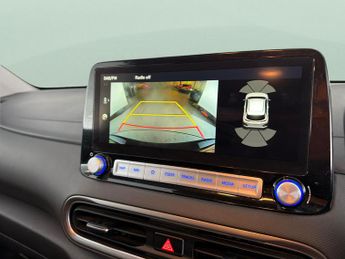 Hyundai Kona 64kWh Premium (10.5kW Charger) (204 ps) - HEATED SEATS - HEATED 