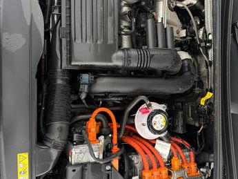 Audi Q3 1.4 TFSIe 45 S line Plug-in S Tronic 13kWh (245 ps) - BLUETOOTH 