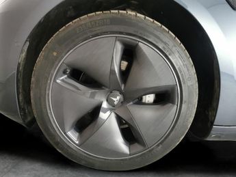 Tesla Model 3 (Dual Motor) Long Range 4WDE (346 ps) - PARK ASSIST - LED - REVE