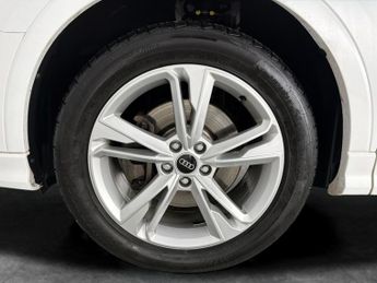 Audi Q3 1.4 TFSIe 45 S line Plug-in S Tronic 13kWh (245 ps) - BLUETOOTH 