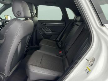 Audi Q3 1.4 TFSIe 45 S line Plug-in S Tronic 13kWh (245 ps) - BLUETOOTH 