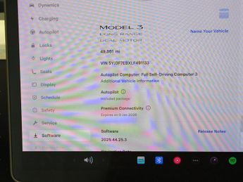 Tesla Model 3 (Dual Motor) Long Range 4WDE (346 ps) - PARK ASSIST - LED - REVE