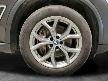 BMW X5 3.0 45e 24kWh xLine Plug-in xDrive (394 ps) - PARK ASSIST - HEAT