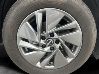 Nissan Qashqai 1.3 DIG-T MHEV Acenta Premium XTRON (158 ps) - LANE DEPARTURE  -