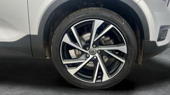 Volvo XC40 2.0 T5 R-Design Pro AWD (247 ps) - BLUETOOTH - PADDLE SHIFT