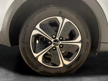 Kia Xceed 1.6 GDi 8.9kWh 3 Plug-in DCT (139 bhp) - HEATED STEERING - LANE 