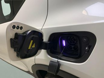 Volvo XC40 Recharge Twin 78kWh Plus AWD (408 ps) - PARK ASSIST - LED - HEAT