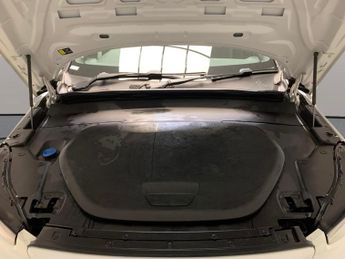 Volvo XC40 Recharge Twin 78kWh Plus AWD (408 ps) - PARK ASSIST - LED - HEAT