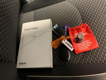 Kia Xceed 1.6 GDi 8.9kWh 3 Plug-in DCT (139 bhp) - HEATED STEERING - LANE 