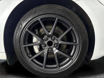 Tesla Model 3 Saloon RWD (241 bhp) - LED - REVERSE CAM - NAV