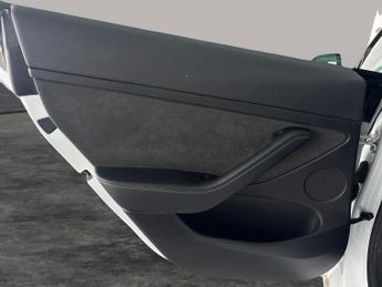 Tesla Model 3 Saloon RWD (241 bhp) - LED - REVERSE CAM - NAV