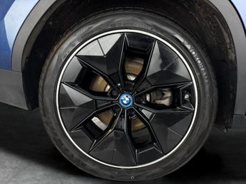 BMW iX3 80kWh Premier Edition (286 ps) - DRIVING ASSISTANT - PARK ASSIST