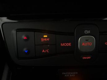 Nissan Leaf 40kWh N-Connecta (150 ps) - REVERSE CAM - NAV - HEATED STEERING