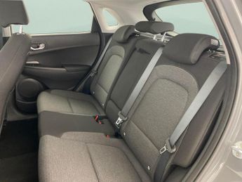 Hyundai Kona 39kWh SE Connect (10.5kW Charger) (136 ps) - LANE DEPARTURE  - B
