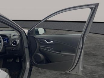 Hyundai Kona 39kWh SE Connect (10.5kW Charger) (136 ps) - LANE DEPARTURE  - B