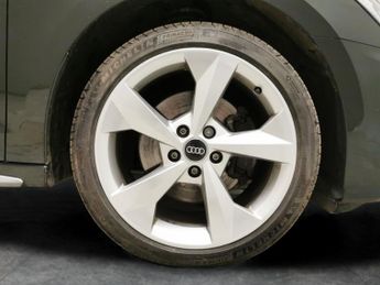 Audi A3 1.4 TFSIe 40 S line Sportback Plug-in S Tronic 13kWh (204 ps) - 