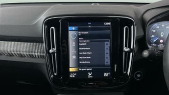 Volvo XC40 1.5h T4 Recharge 10.7kWh R-Design Plug-in (211 ps) - CLIMATE CON