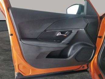 Peugeot E-2008 50kWh GT (7kW Charger) (136 ps) - CARPLAY - LED - REVERSE CAM