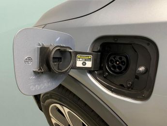 Kia Xceed 1.6 GDi 8.9kWh 3 Plug-in DCT (139 bhp) - HEATED STEERING - LANE 