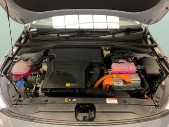 Kia Xceed 1.6 GDi 8.9kWh 3 Plug-in DCT (139 bhp) - HEATED STEERING - LANE 