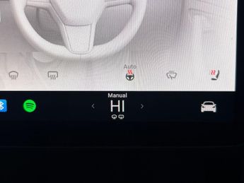 Tesla Model 3 Saloon RWD (241 bhp) - LED - REVERSE CAM - NAV