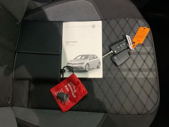 Volkswagen Polo 1.0 TSI R-Line DSG (95 ps) - DIGITAL DASH - PADDLE SHIFT - 17IN 