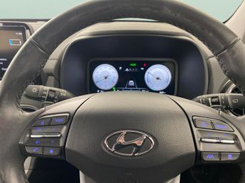 Hyundai Kona 39kWh SE Connect (10.5kW Charger) (136 ps) - LANE DEPARTURE  - B