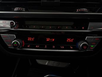 BMW iX3 80kWh Premier Edition (286 ps) - DRIVING ASSISTANT - PARK ASSIST