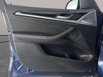 BMW iX3 80kWh Premier Edition (286 ps) - DRIVING ASSISTANT - PARK ASSIST