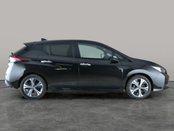 Nissan Leaf 40kWh Tekna (150 ps) - NAV - HEATED SEATS - ALCANTARA