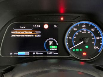 Nissan Leaf 40kWh Tekna (150 ps) - NAV - HEATED SEATS - ALCANTARA